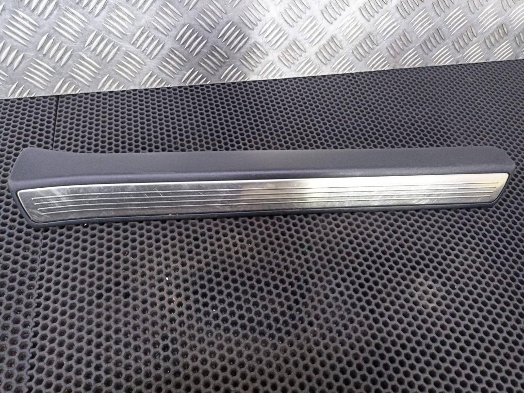 накладка на порог внутренняя Mercedes-Benz S-Класс W222/C217/A217 2016, 3.0 л., M 276.824, бензин, A2226808235 - фото №1