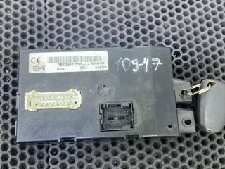 блок предохранителей Renault Master 2 поколение [рестайлинг] 2009, P8200943288