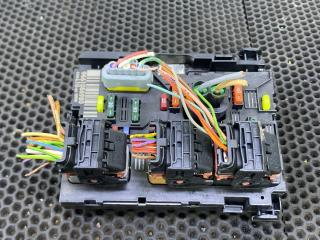 блок предохранителей Peugeot 307 1 поколение [рестайлинг] 2006, 9661086980