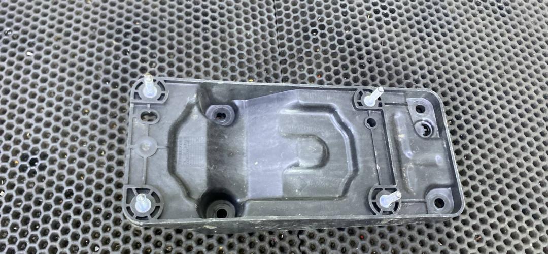 опора под домкрат (поддомкратная подушка) Renault Megane 4 поколение (2016 - 2020), 349046369R - фото №1