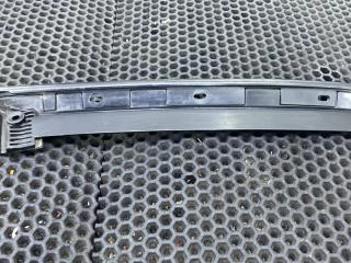 молдинг (накладка кузовная) Ford Mustang 6 поколение S550 2015, FR3B-6302565