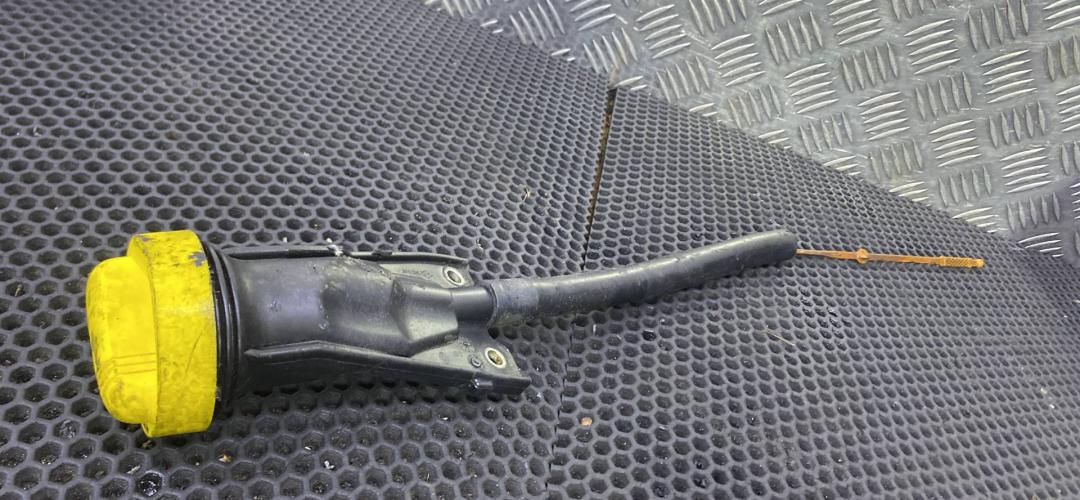 щуп двигателя Renault Scenic 3 поколение 2011, 1.4 л., H4J 700, бензин, 8200722806 - фото №1