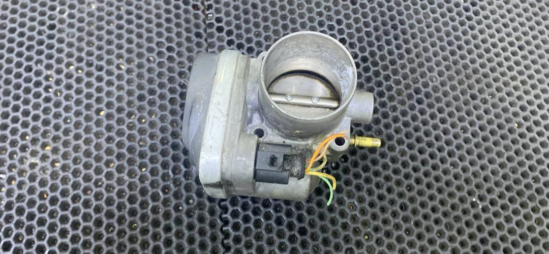 заслонка дроссельная Renault Scenic 2 поколение (2003 - 2006), 8200190230 - фото №1