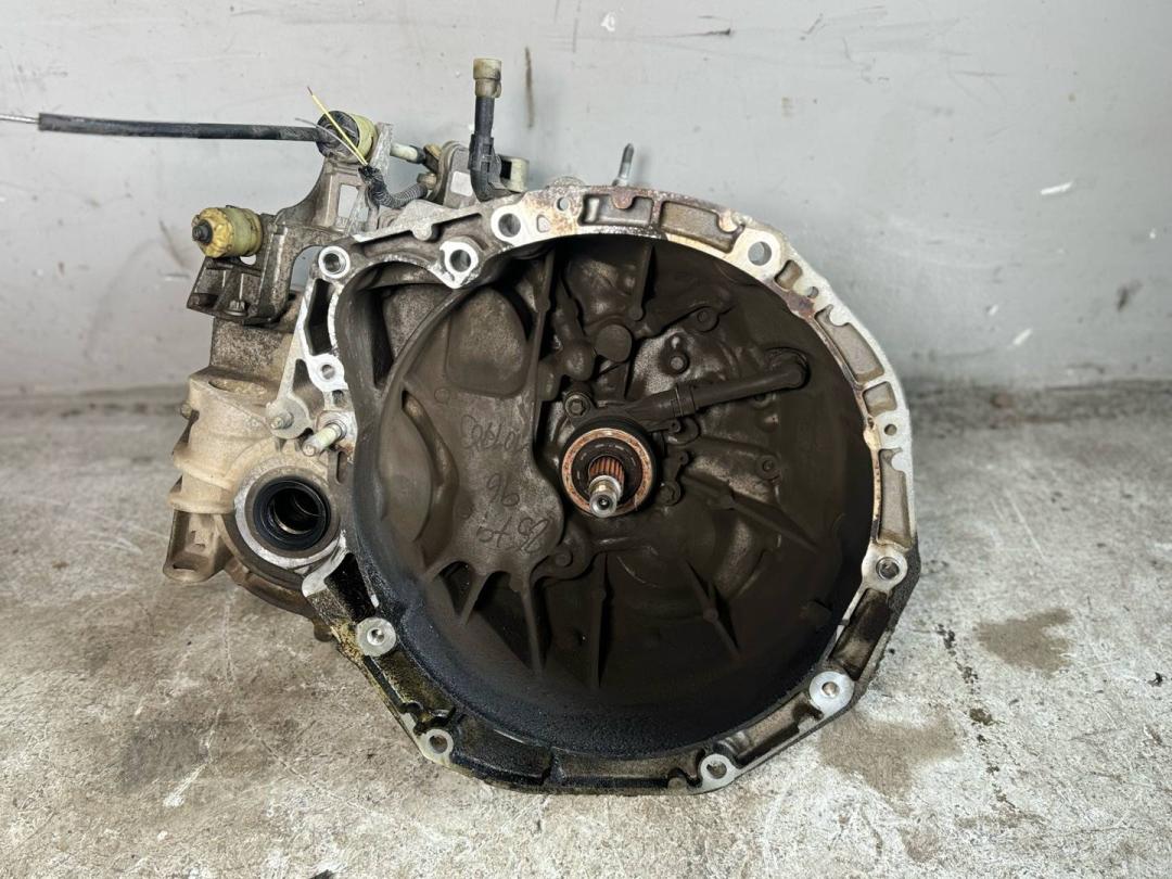 КПП механическая (МКПП) Renault Scenic 2 поколение 2005, 2.0 л., F4R 770, бензин, 820015639 - фото №1