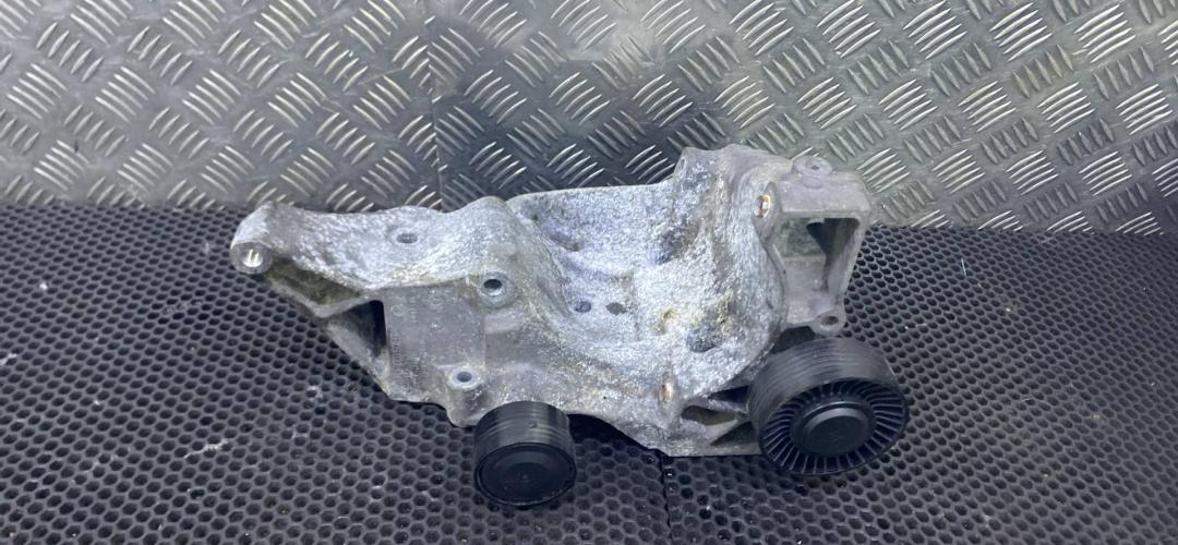 кронштейн двигателя BMW 3 серия F30/F31/F34 (2011 - 2016), 13992010 - фото №1