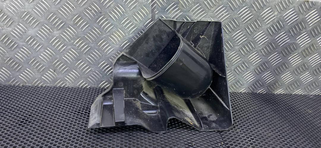 воздухозаборник Opel Vivaro B 2015, 960150246R - фото №1