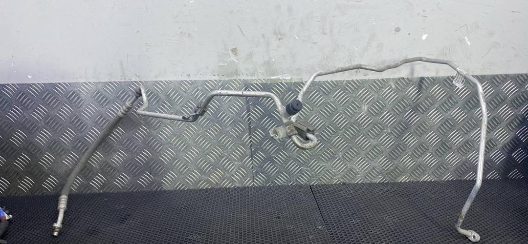 трубка кондиционера Opel Vivaro B 2016, 924402507R - фото №1