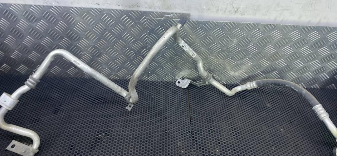 трубка кондиционера Opel Vivaro B 2016, 924804190R - фото №1