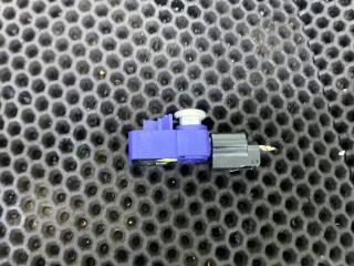 датчик AirBag Renault Duster 1 поколение (2010 - 2015), 988304337R