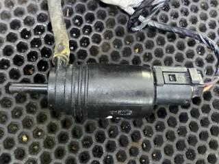 насос (моторчик) омывателя стекла BMW 1 серия E81/E82/E87/E88 (2004 - 2007), 67127199567