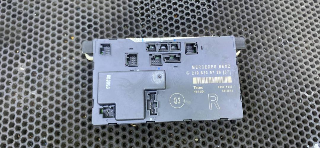 блок комфорта Mercedes-Benz CLS-Класс C219 2006, 2198200626 - фото №1