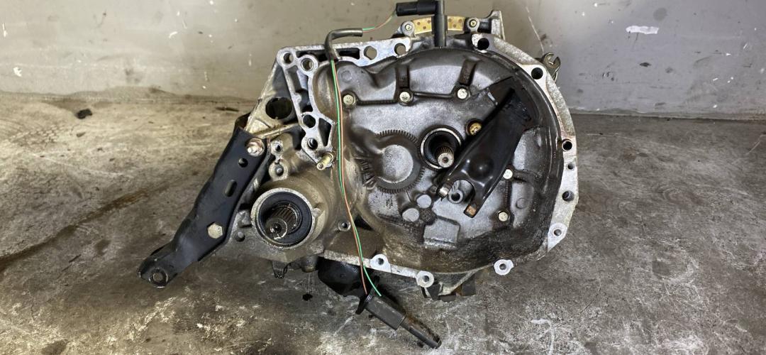 КПП механическая (МКПП) Renault Megane 1 поколение (1995 - 1999), JB3928 - фото №1