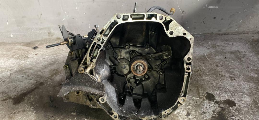 КПП механическая (МКПП) Renault Scenic 2 поколение (2003 - 2006), 8200166684 - фото №1