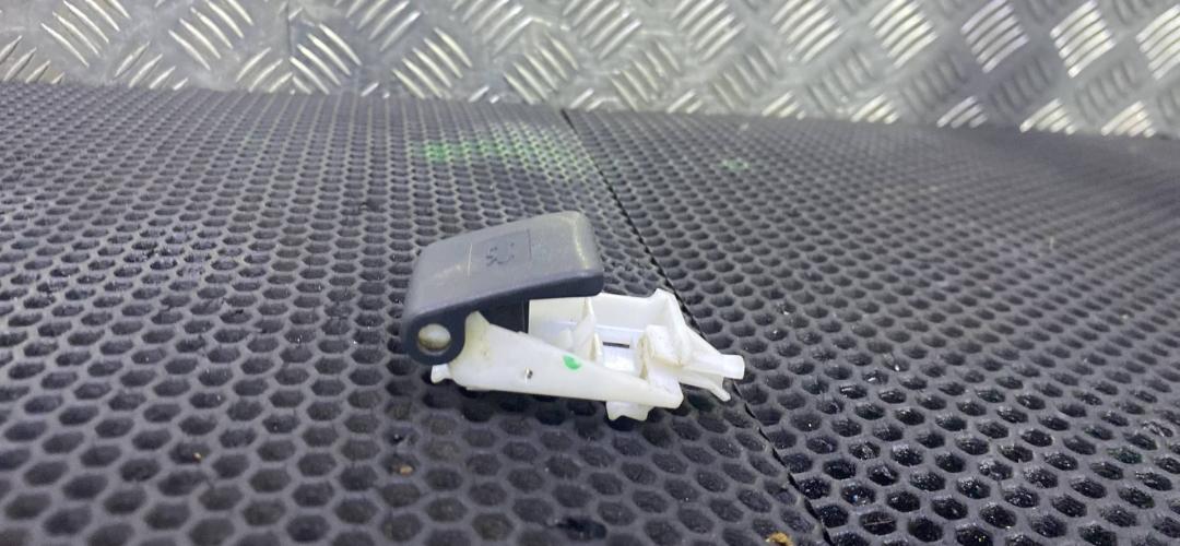 ручка открывания капота Toyota Avensis 2 поколение (T250) 2005, 5383105020 - фото №1