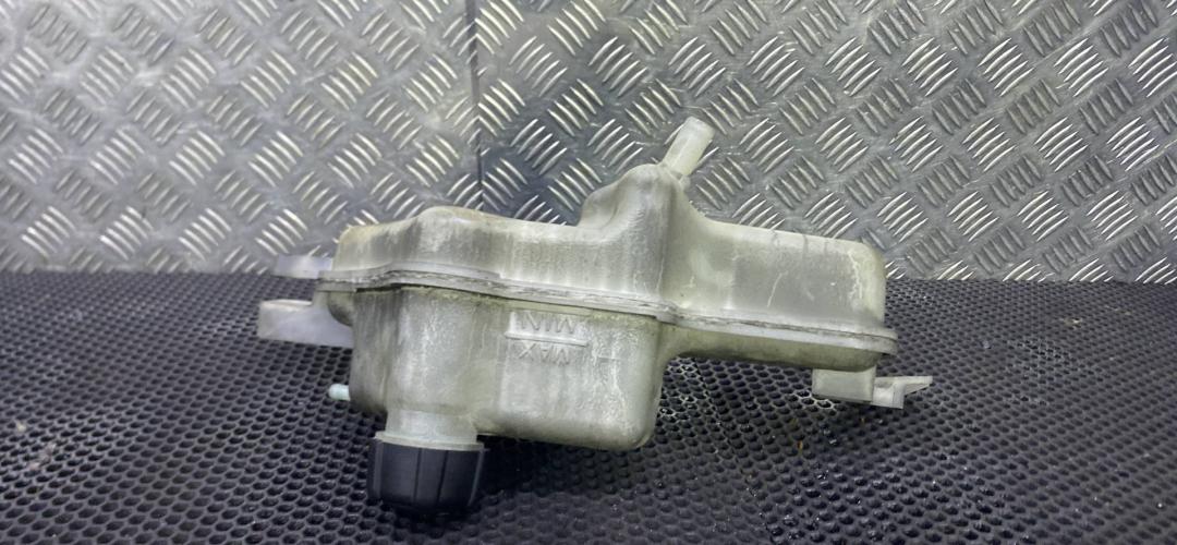 бачок расширительный Nissan Juke YF15 2011, 217101KB0A - фото №1