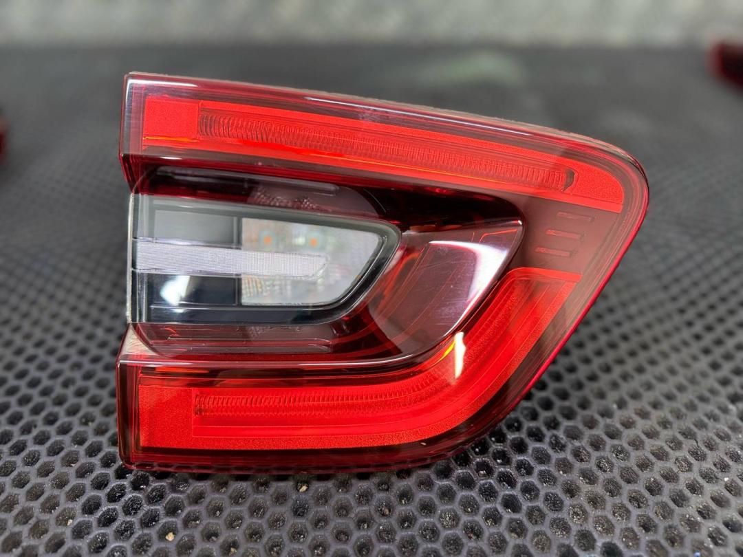 фонарь крышки багажника левый Renault Kadjar 1 поколение 2018, 265553530R - фото №1