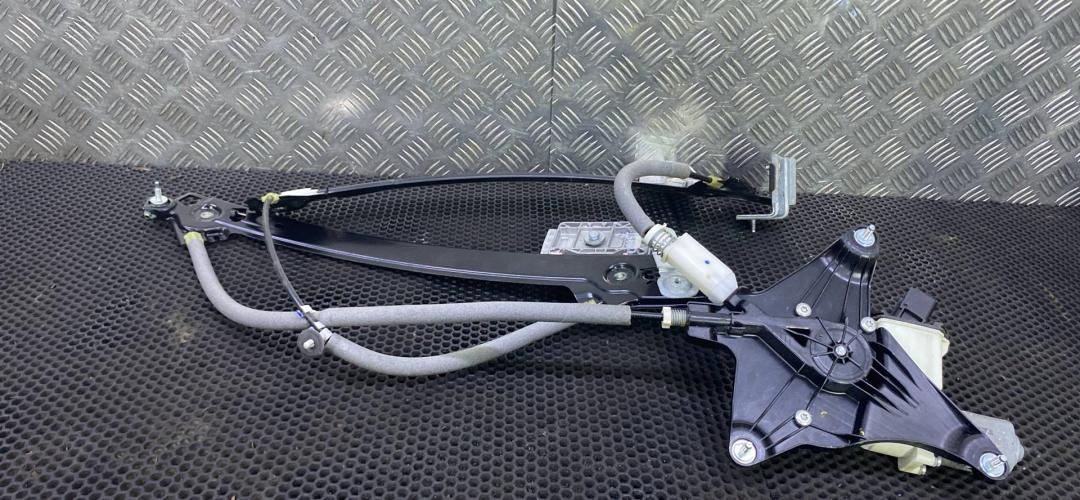 моторчик стеклоподъемника передний правый Ford Mustang 6 поколение S550 2016, C28603-102 - фото №1