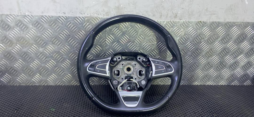 руль Renault Kadjar 1 поколение 2016, 484003952R - фото №1