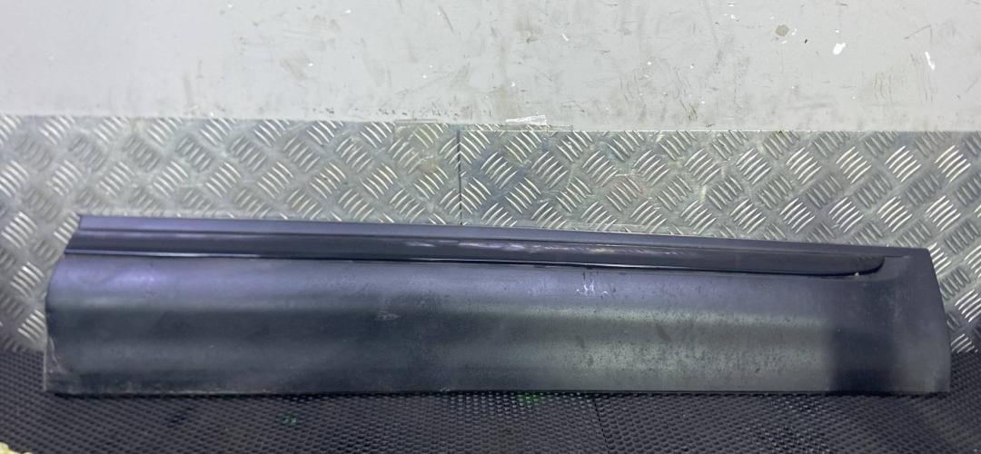 молдинг двери передней правой Land Rover Range Rover Evoque L538 (2011 - 2015), BJ3221064AC - фото №1