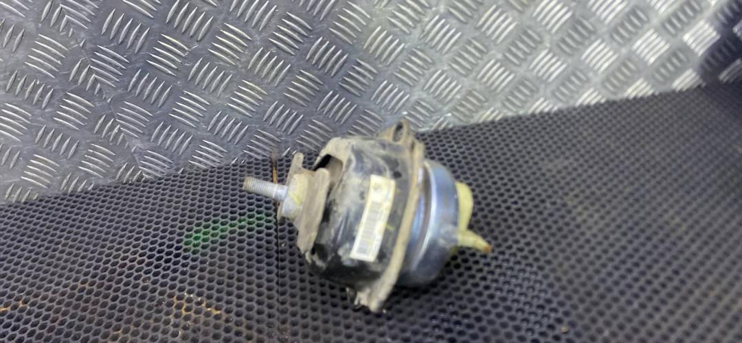 подушка крепления двигателя BMW X5 F15 (2013 - 2018), 685310301 - фото №1