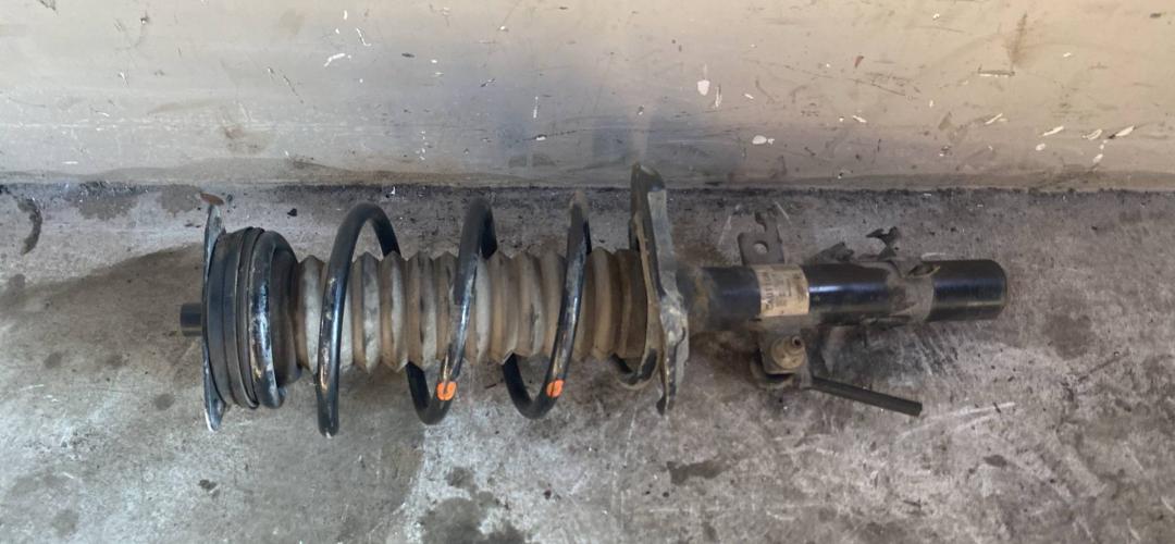 стойка передняя правая Nissan Qashqai 2 поколение (2013 - 2019), 1A19256 - фото №1