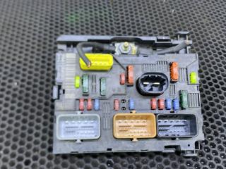 блок предохранителей Peugeot 307 1 поколение [рестайлинг] 2006, 9661086980