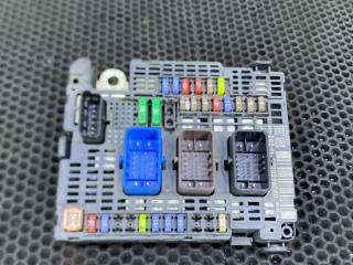 блок предохранителей Citroen C4 2 поколение 2014, 9810296080