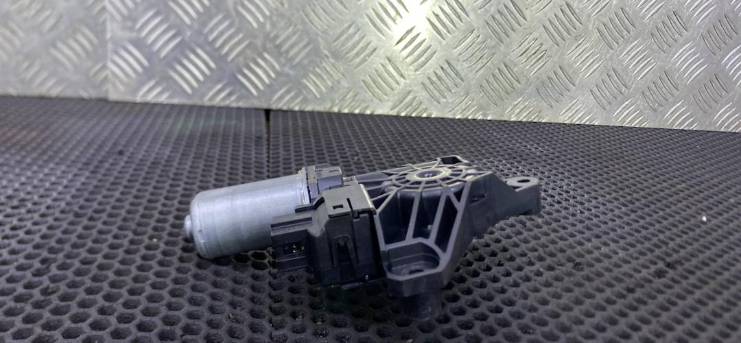 моторчик стеклоподъемника задний правый Mercedes-Benz GLE W166 (2015 - 2018), A2469063200 - фото №1