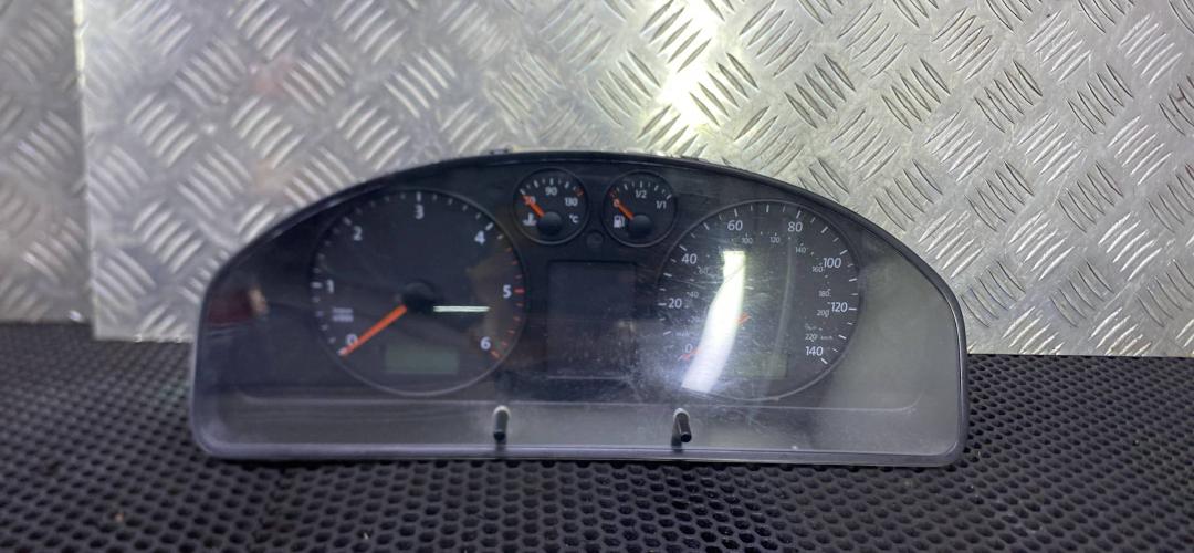 щиток приборов (приборная панель) Volkswagen Transporter T5 (2003 - 2009), 7H0920951T - фото №1