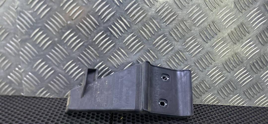 Крепление бампера заднего Mercedes-Benz GLE W166 (2015 - 2018), A1668804500 - фото №1