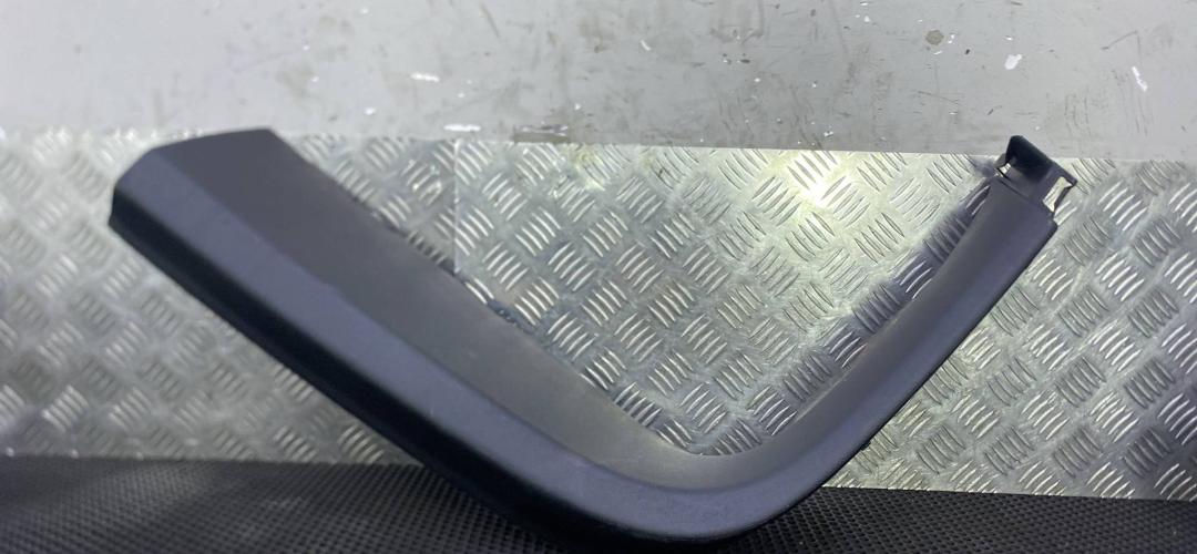 обшивка крышки багажника Mercedes-Benz GLS-Класс X166 (2015 - 2019), A1667403400 - фото №1