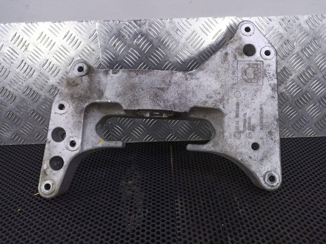 кронштейн КПП BMW 7 серия G11/G12 2017, 3.0 л., B57 D30 A, дизель, 22326861580 - фото №1