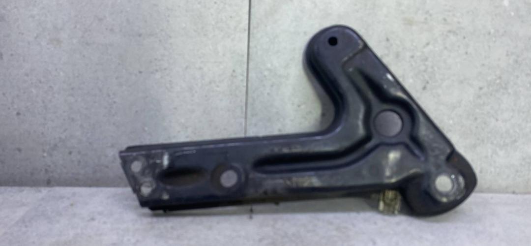 кронштейн (крепление) Mercedes-Benz M-Класс W164 (2005 - 2008), A1643311040 - фото №1