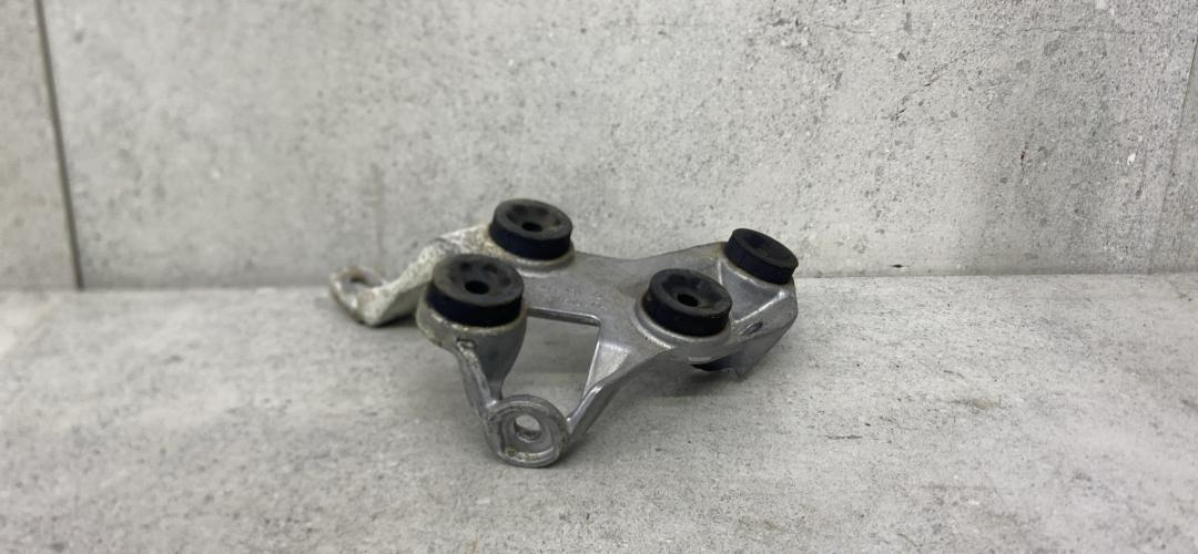 Кронштейн блока ABS Mercedes-Benz C-Класс W205/S205/C205 (2014 - 2018), A2054312240 - фото №1