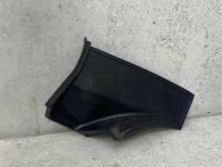 ус под фонарь правый Ford Mustang 6 поколение S550, FR3B13A414-A