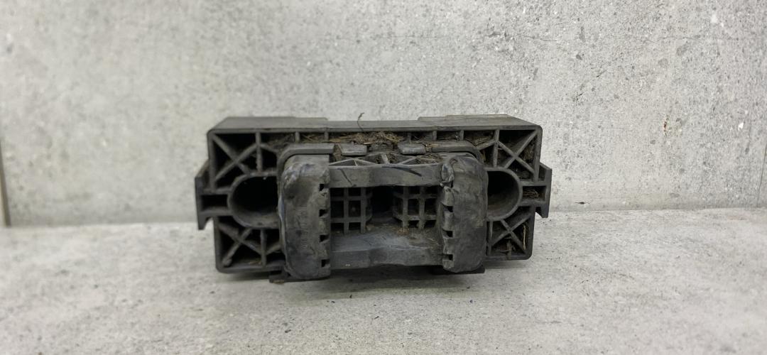 опора под домкрат (поддомкратная подушка) Mercedes-Benz GLE W166 (2015 - 2018), A1666980031 - фото №1