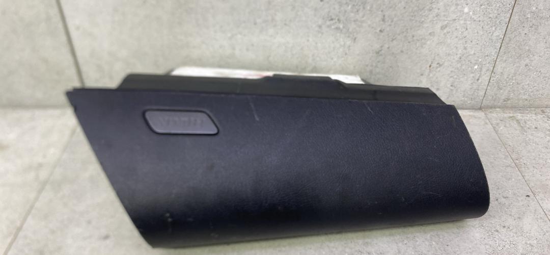 бардачок Toyota Hilux 8 поколение 2020, 55041YP040C0 - фото №1