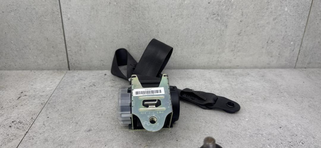 ремень безопасности Land Rover Discovery 3 поколение (2004 - 2009), 602276700C - фото №1