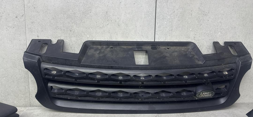 решетка радиатора Land Rover Range Rover Sport 2 поколение (2013 - 2017), DK62-8200 - фото №1