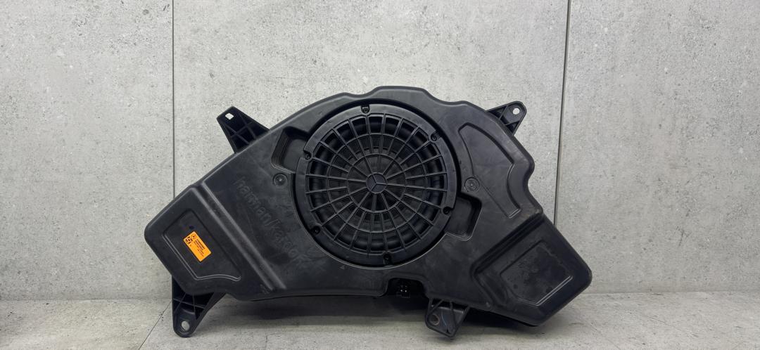 сабвуфер Mercedes-Benz GLE W166 (2015 - 2018), A1668203002 - фото №1