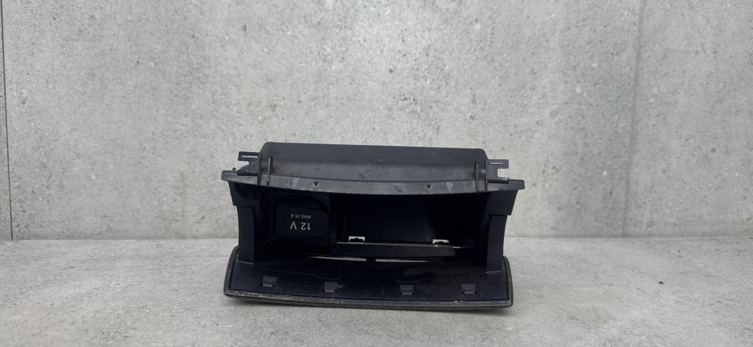 пепельница Mercedes-Benz E-Класс W210/S210 (1995 - 1999), A2116802852 - фото №1