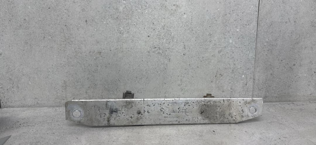 кронштейн (крепление) Mercedes-Benz C-Класс W205/S205/C205 (2014 - 2018), A2056190025 - фото №1