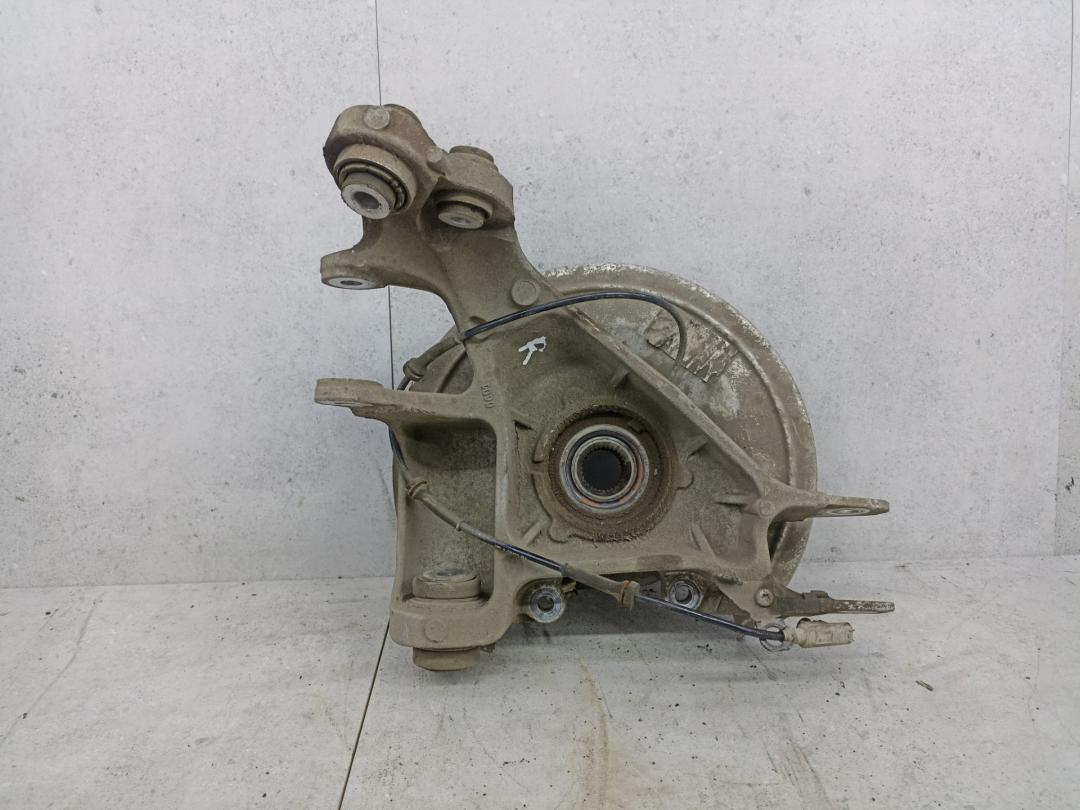 кулак задний правый Land Rover Range Rover Sport 2 поколение 2016, HPLA-1109-AA - фото №1