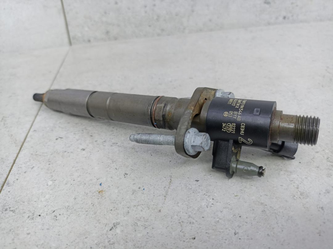 форсунка Land Rover Range Rover Sport 2 поколение 2016, FW939K546AB - фото №1