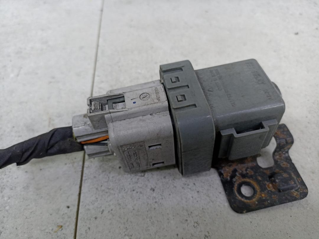 реле накала свечей Kia Sorento 2 поколение 2011, 368332F150, 368302F050 - фото №1