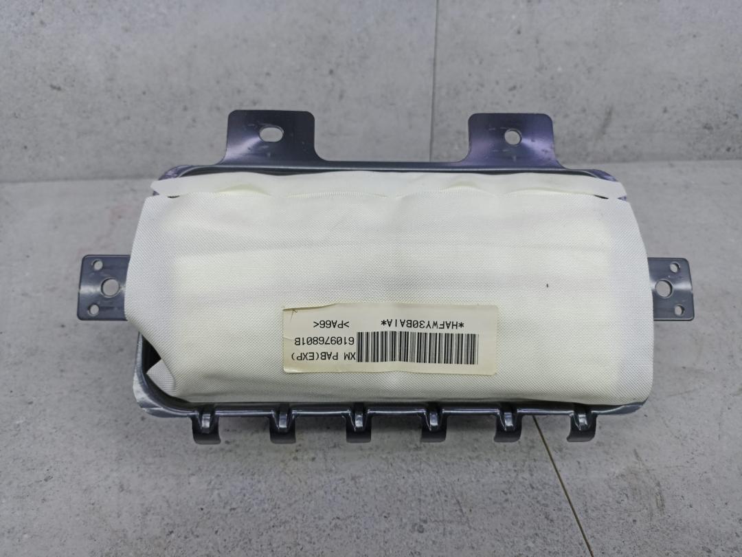 подушка безопасности пассажира Kia Sorento 2 поколение 2010, 2.2 л., D4HB, дизель, 845302P100 - фото №1