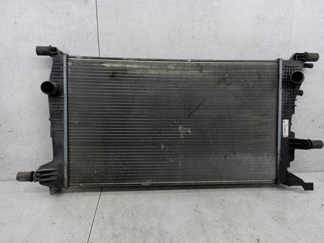 радиатор (основной) Renault Megane 3 поколение 2012, 214105150R - фото №1