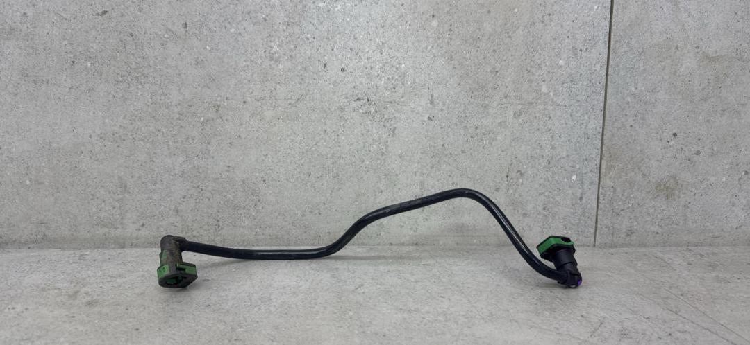 трубка топливная Ford Kuga 2 поколение 2013, CV61-9C047-BC - фото №1