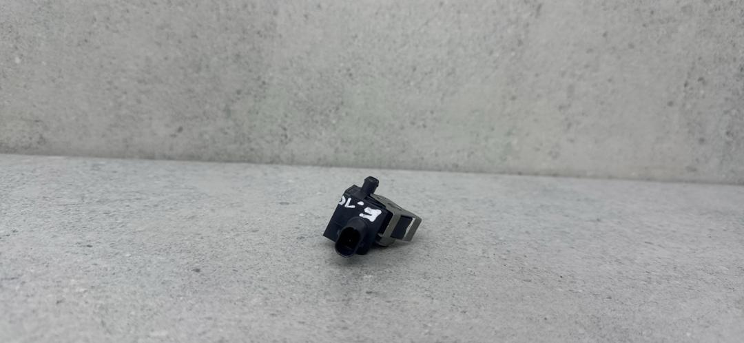 датчик удара BMW 5 серия F07/F10/F11 (2009 - 2013), 65779224177 - фото №1