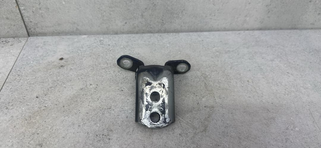 петля двери Nissan Note E11 (2005 - 2009), 82420-2F030 - фото №1